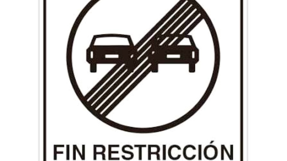 Muy pocos lo saben: ¿Qué significa realmente el letrero 'Fin Restricción' en las carreteras de Chile?