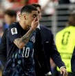 El paraguayo Miguel Almirón se convirtió en el primer jugador en ser expulsado en el Mundial por incumplir la nueva normativa que impide taparse la boca al hablarle a un rival.