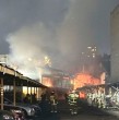 Un incendio estructural se registra la tarde de este domingo en el centro de Santiago, generando una columna de humo que se puede ver desde distintos puntos de la capital.