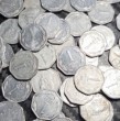 Una moneda chilena de $1 se ha convertido en una de las piezas más buscadas por coleccionistas y expertos en numismática. Se trata de un ejemplar fechado en 2014, un año en el que oficialmente no se emitieron monedas de este tipo.