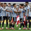 Argentina venció 2-0 a Austria en Dallas con doblete de Messi en el Mundial 2026. El capitán falló un penal al inicio pero convirtió a los 38\\\' y en el tiempo agregado. Con el segundo gol llegó a 18 tantos en Mundiales, nuevo récord histórico.