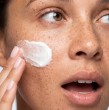 Conoce los nuevos estudios que analizan la piel no como una superficie estética, si no como un indicador medible del esta de salud integral del organismo, y la forma de intervenir.