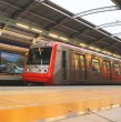 El Metro de Santiago informó la interrupción del servicio en la Línea 5 en ocho estaciones. Según reportó el tren subterráneo en su cuenta de X, el servicio está disponible desde Plaza de Maipú hasta San Pablo y Baquedano a Vicente Valdés.
