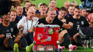 Haaland festejó triunfo de Noruega en el Mundial 'remando' con sus compañeros y tocando el tambor