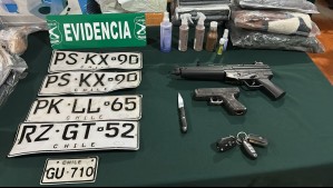 Carabineros recupera 2 vehículos robados y detiene a 5 personas en Maipú