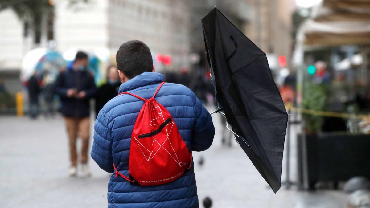 Se esperan rachas de hasta 70 kilómetros por hora: Emiten aviso por viento en zona de una región del sur de Chile