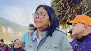 Delcy Rodríguez visita La Guaira en medio de labores de rescate: 'Están por aterrizar los primeros rescatistas'