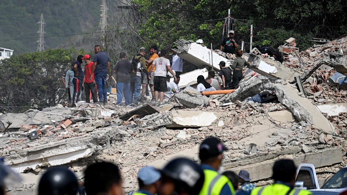 Aumenta a 235 la cifra de fallecidos por terremotos en Venezuela