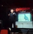 UUn particular episodio marcó la presentación de Ricardo Meruane durante un show de stand up comedy que realizó el pasado sábado 20 de junio en un recinto de Talca.