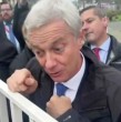 Revisa las imágenes del tenso momento que vivió el Presidente Kast con una mujer en el marco de una gira por La Araucanía. El Mandatario fue increpado y recibió improperios de algunas personas.