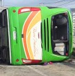 Un bus volcó la tarde de este sábado en el kilómetro 109 de la Ruta 5 Sur, a la altura de Rosario, en la región de O\\\'Higgins, hecho que dejó 18 personas heridas con lesiones de diversa consideración. ¡Detalles!