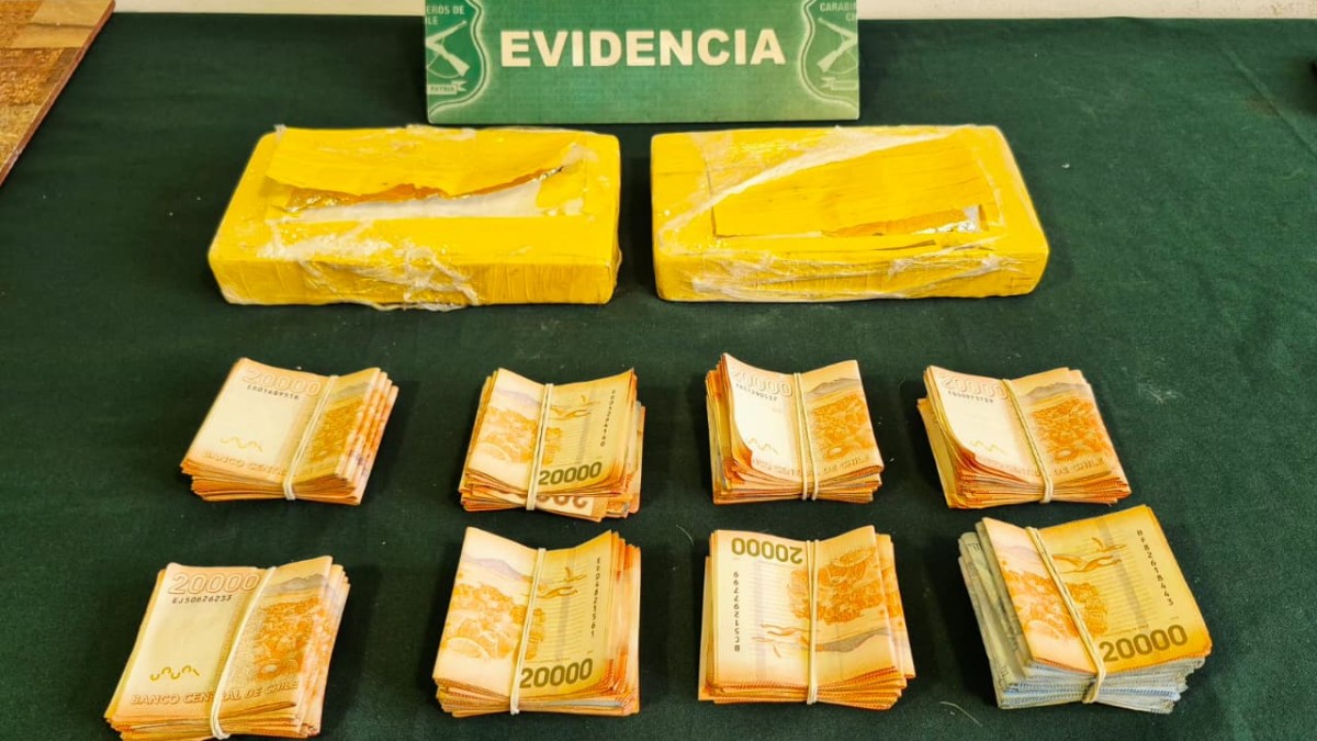 Sorprenden a siete sujetos en plena transacción de cocaína en Peñaflor