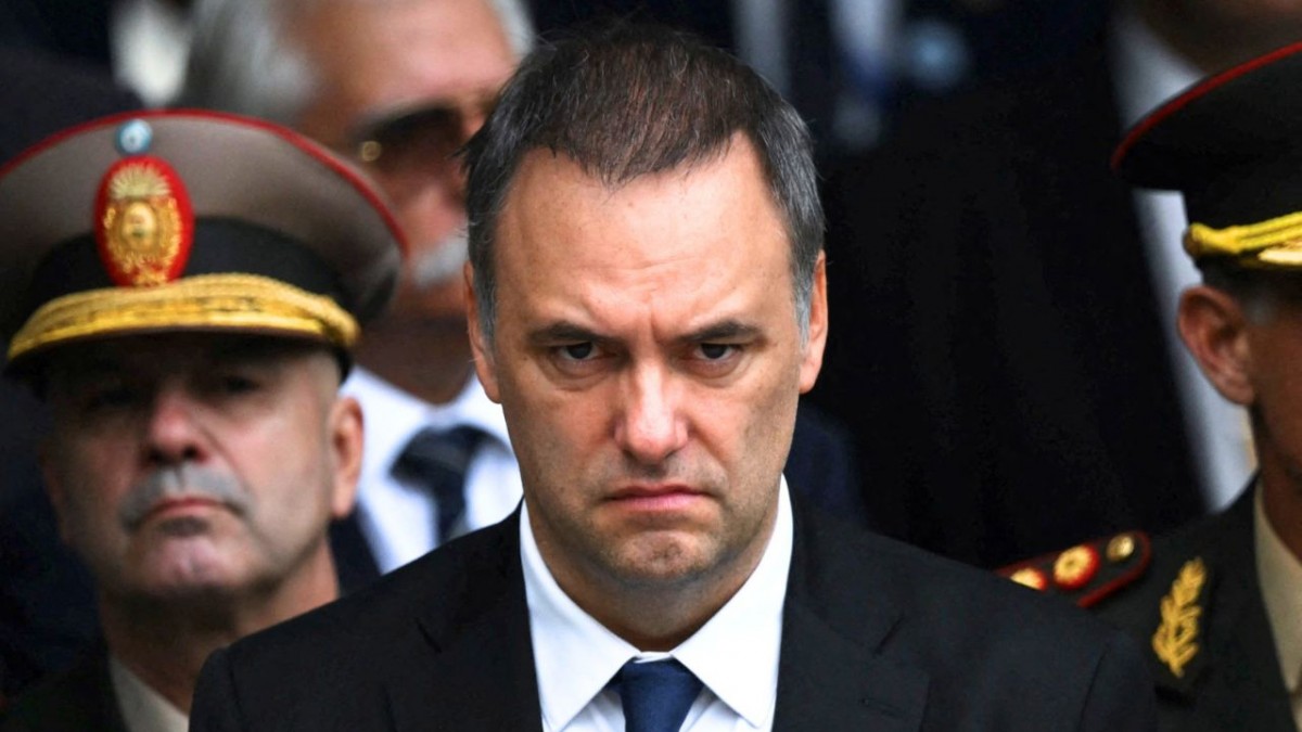 Renuncia jefe de Gabinete de Javier Milei tras admitir que ocultó US$500 mil en sus declaraciones patrimoniales