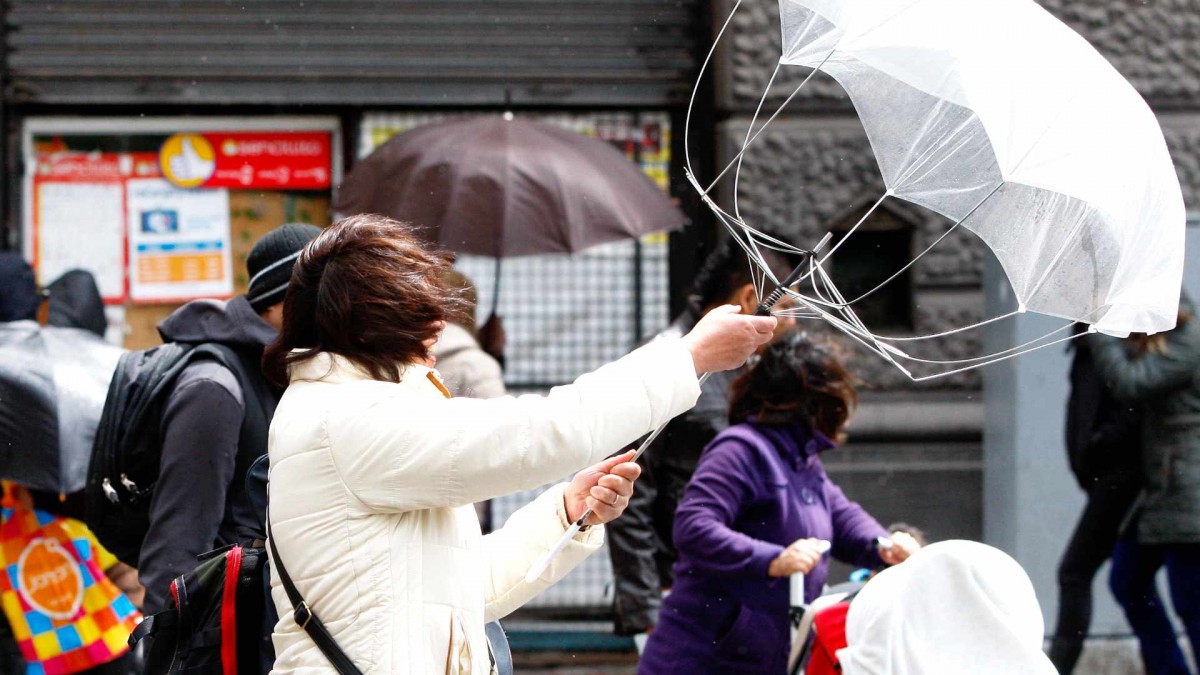 Alerta meteorológica por viento de hasta 100 km/h y posibles tormentas de arena: Estas son las regiones afectadas