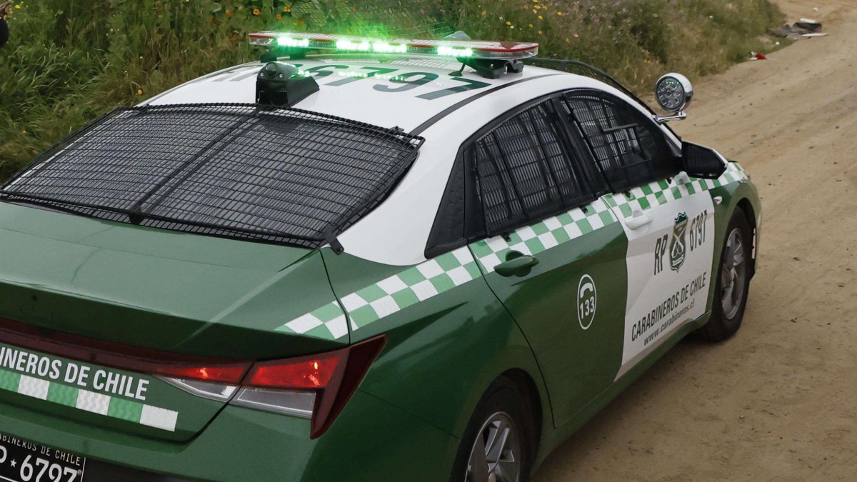Sorprenden a cinco sujetos con armas y pasamontañas en un vehículo en Peñaflor