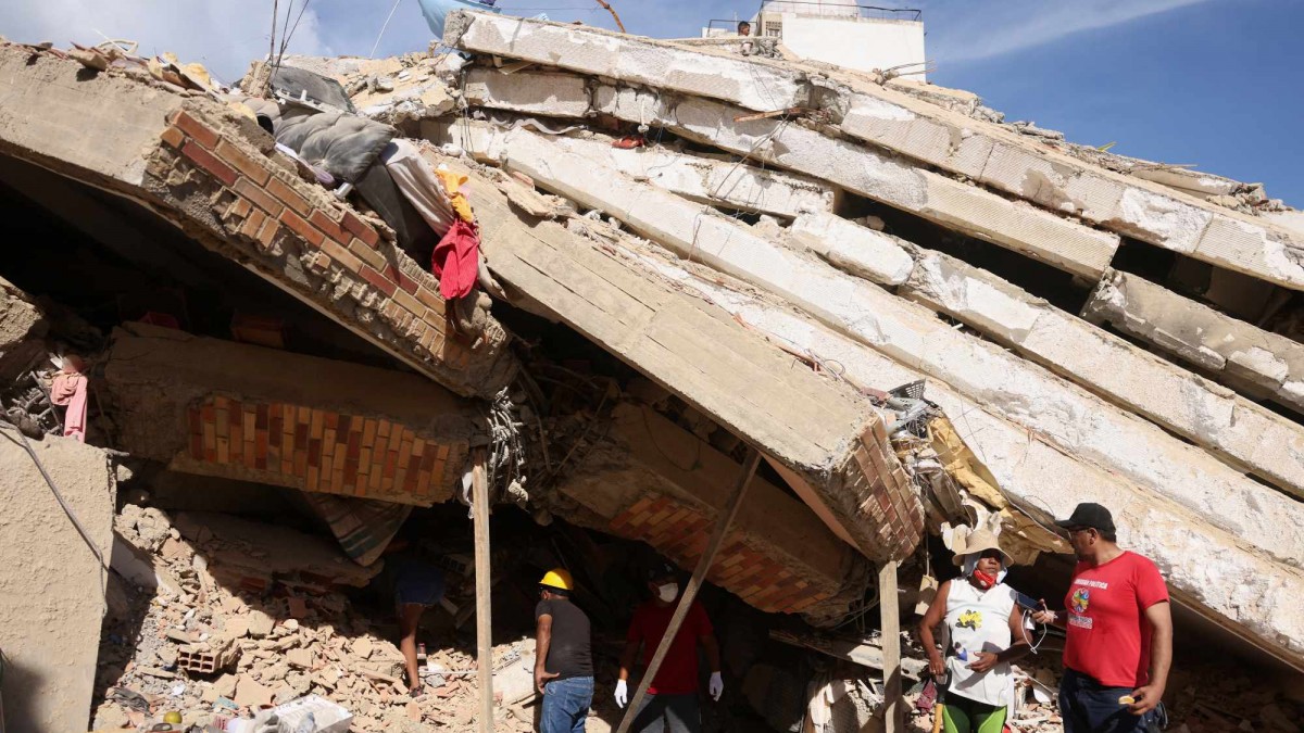 Aumenta a 1.450 personas la cifra de muertos por terremotos en Venezuela
