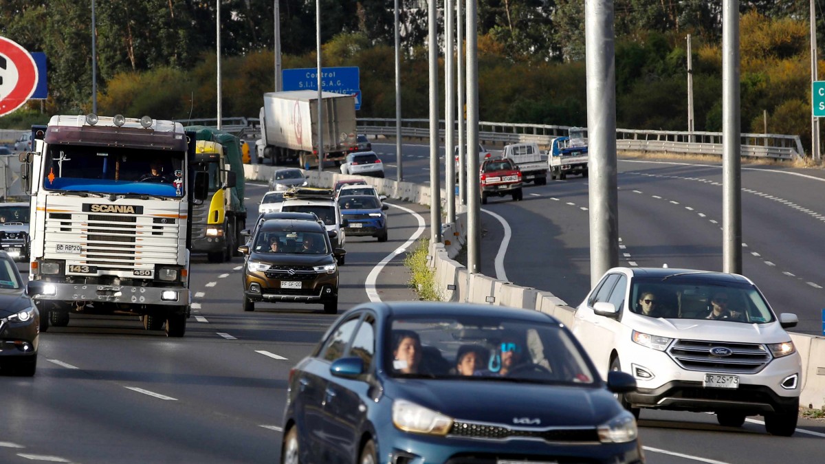 'Operación retorno' tras fin de semana largo: Se estima que el peak de tránsito será entre 16 y 20 horas