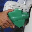 El precio de las bencinas podría bajar hasta $100 por litro el próximo 9 de julio, si el petróleo mantiene su tendencia. El conflicto en Medio Oriente sigue siendo el principal factor de incertidumbre
