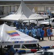 Médicos forenses con batas y gorros azules caminan en la improvisada morgue instalada en el puerto de la zona más devastada por el violento doble sismo que sacudió a Venezuela. ¡Detalles!