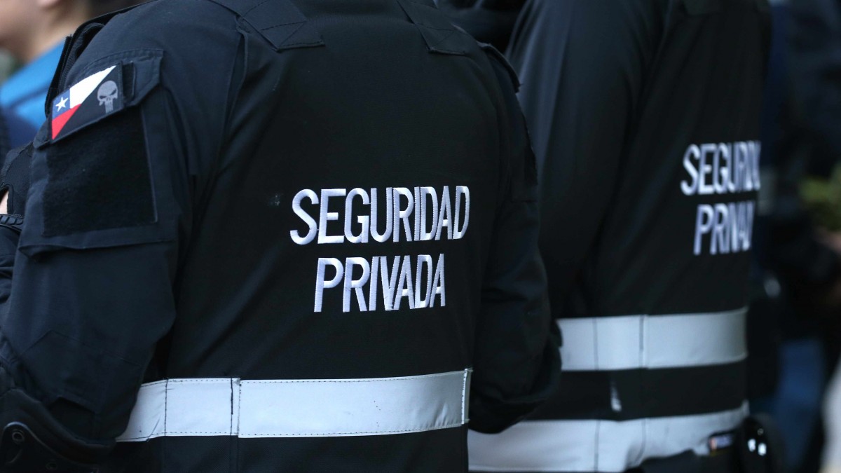 Guardia de seguridad recibe disparo en el rostro tras frustrar robo en tienda del centro de Concepción