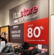 ItalStore realiza una liquidación con descuentos de hasta un 80% en Santiago y Concepción. Hay prendas desde $4.990, ropa de invierno con 40% de rebaja y ofertas en jeans, abrigos y blazers de reconocidas marcas como iO, Ash y MaGriffe.