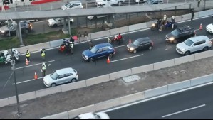 Operativo sorpresa en San Miguel: Carabineros intensifica controles y retira vehículos sin patente de Autopista Central