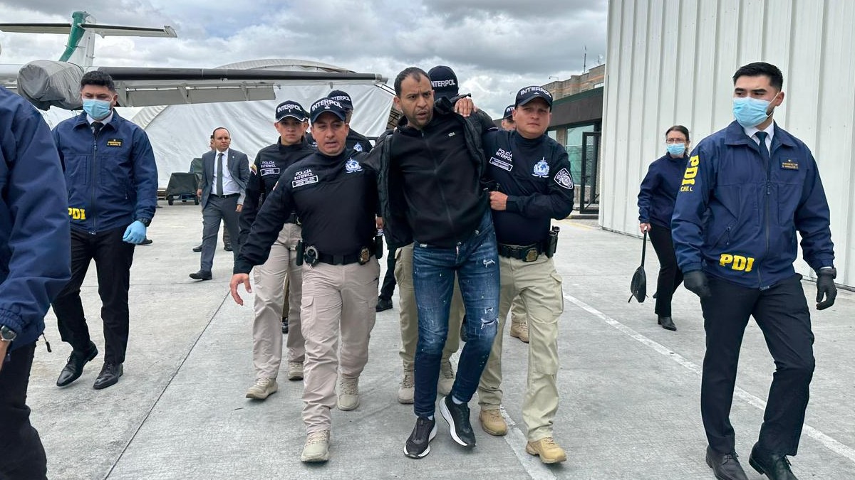 Video muestra traslado de Dayonis Orozco a Chile: Miembro del Tren de Aragua es acusado por el crimen de Ronald Ojeda