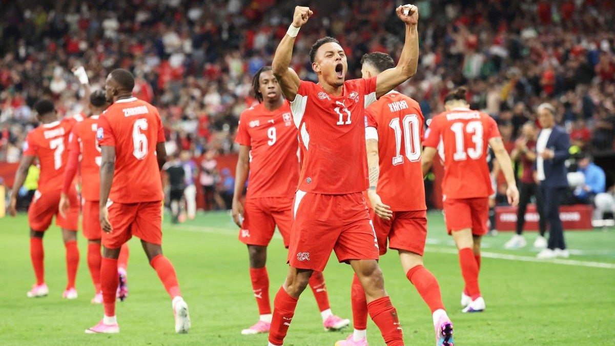 Suiza vence 2-0 a Argelia y avanza en el Mundial