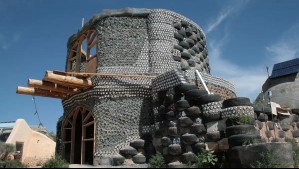 'Earthships': Las casas recicladas que generan su propia energía y son tendencia en la arquitectura sostenible
