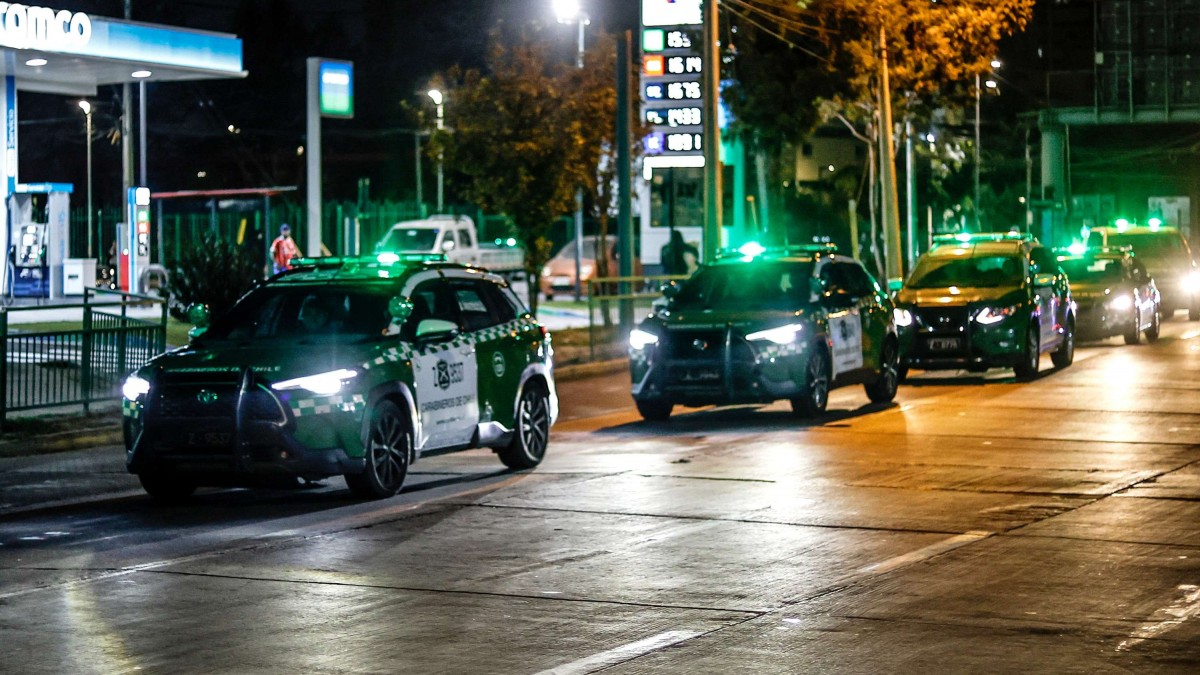 Masivo operativo de Carabineros: Despliegue en barrios nocturnos deja múltiples detenidos a nivel nacional