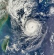 El Servicio Meteorológico Estadounidense (NWS) pronosticó un supertifón y lo ha calificado de muy peligroso y prevé para este domingo vientos fuertes y posibles daños catastróficos.