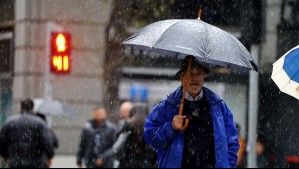Hasta 100 mm de precipitaciones: Meteorología emite alerta por lluvias 'en corto período de tiempo' en zonas de tres regiones