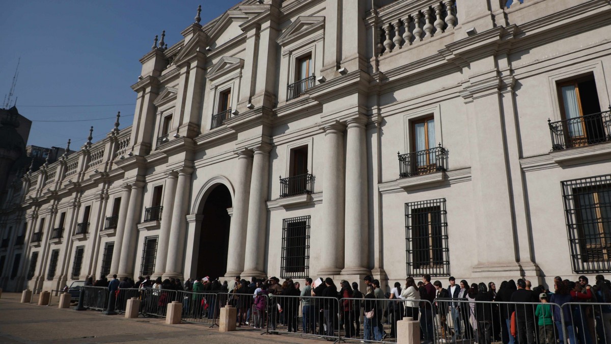 Abrirán La Moneda al público general: Cómo y cuándo se podrá ingresar al histórico Palacio Presidencial