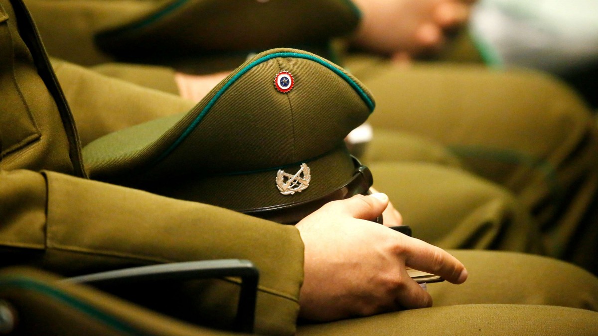 Dan de baja a cuatro carabineros en Cartagena por quedarse con cigarrillos decomisados