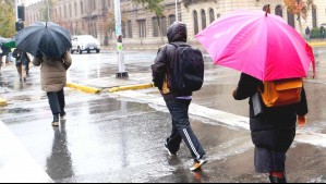 Por lluvias y posibles derrumbes: Estas son las 10 comunas de la RM en donde se declaró Alerta Temprana Preventiva