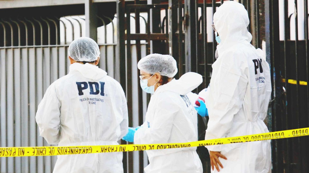 Asesinan a mujer al interior de su casa en Puente Alto: Se investiga posible femicidio