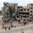 Estados Unidos e Irán intercambiaron ataques el jueves por segundo día consecutivo, en una batalla sobre el tránsito en el estratégico estrecho de Ormuz, los ataques causaron la muerte de tres personas y dejaron varios heridos en las afueras de Ahvaz