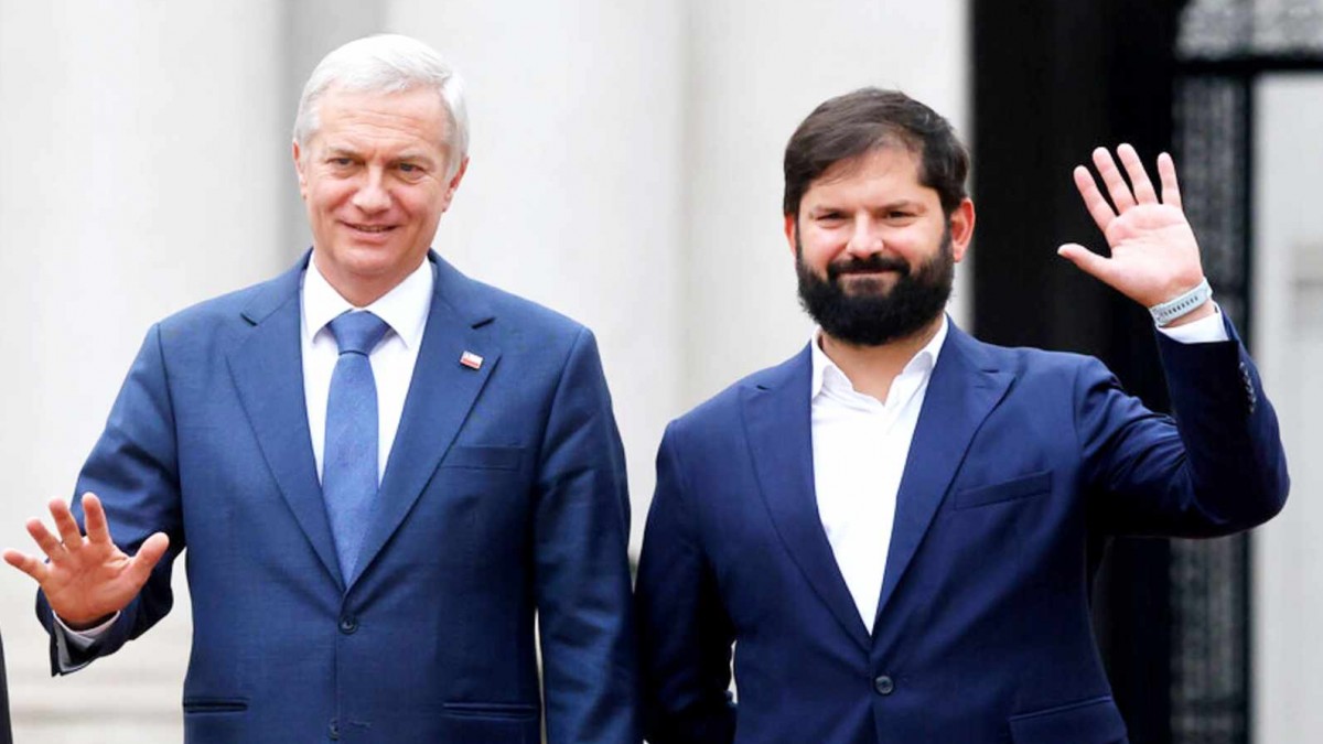 Gabriel Boric regresa a La Moneda y dedica palabras a José Antonio Kast Gabriel Boric regresa a La Moneda y dedica palabras a José Antonio Kast