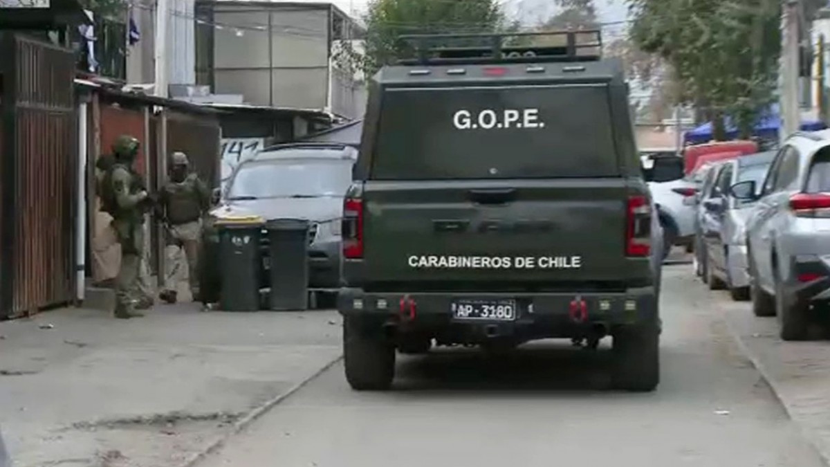 Operativo antidrogas en Peñalolén: Allanan nueve inmuebles y detienen a seis personas