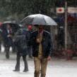 Conoce detalles sobre el sistema frontal que está pronosticado para la próxima semana en Santiago. Se espera que no solo se registre lluvia, sino también viento en toda la zona central del país.