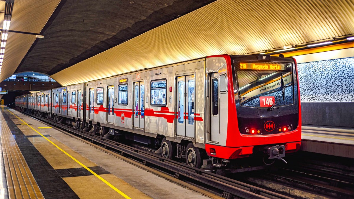Metro suspende servicio en tres estaciones de la Línea 2