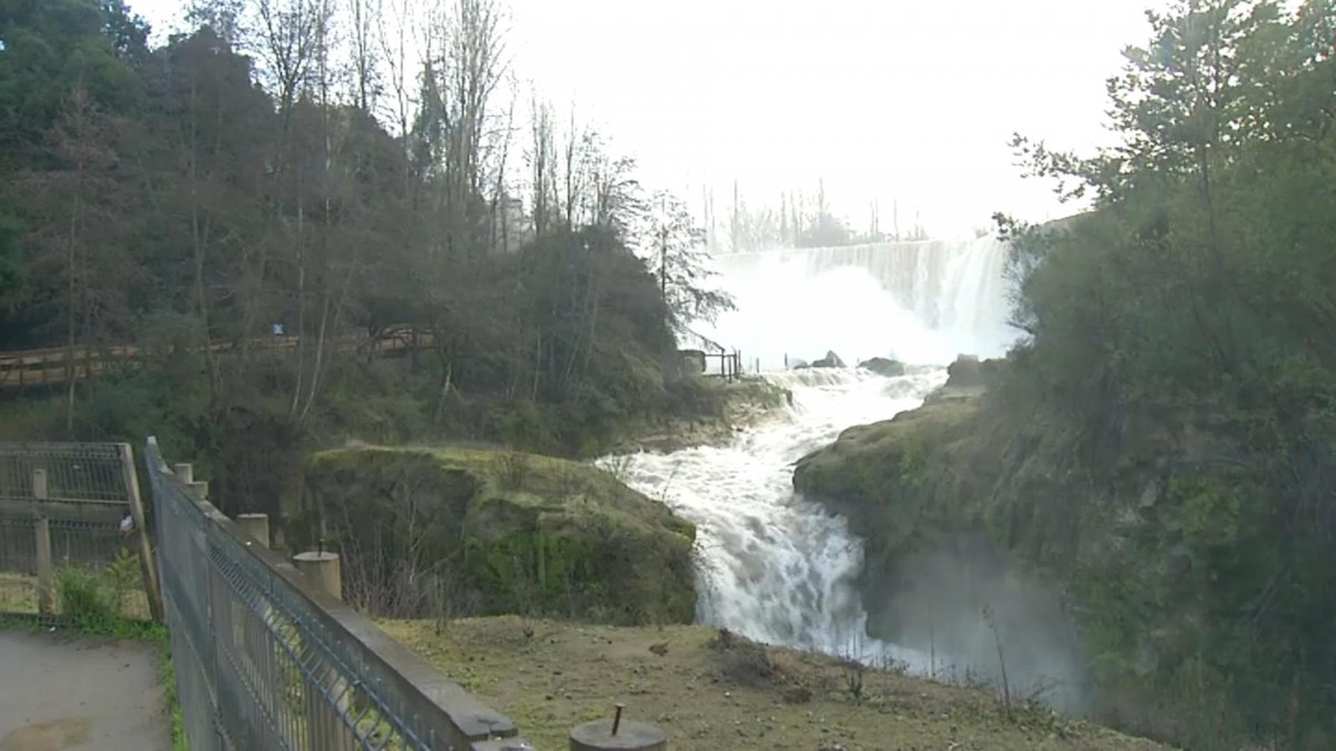 Sistema frontal en la región del Bío Bío generó aumento del caudal en el Salto del Laja