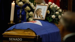 Exministro Enrique Krauss es velado en el exCongreso Nacional: Figuras políticas llegan a despedirlo