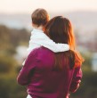 El bono por hijo es un beneficio económico del Estado que se entrega a las mujeres por cada hija o hijo nacido vivo o adoptado, con el objetivo de aumentar su pensión. Conoce los requisitos para acceder a esta ayuda.