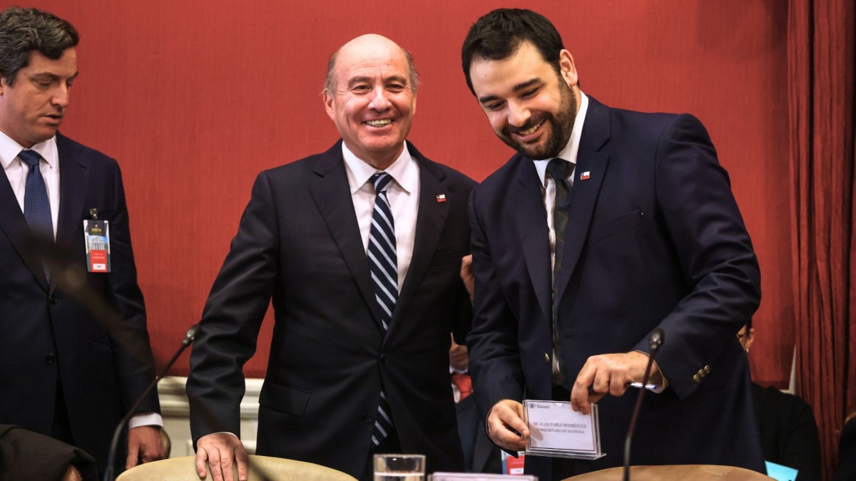 Avanza megarreforma: Comisión de Hacienda despacha el proyecto y será votado esta semana en el Senado