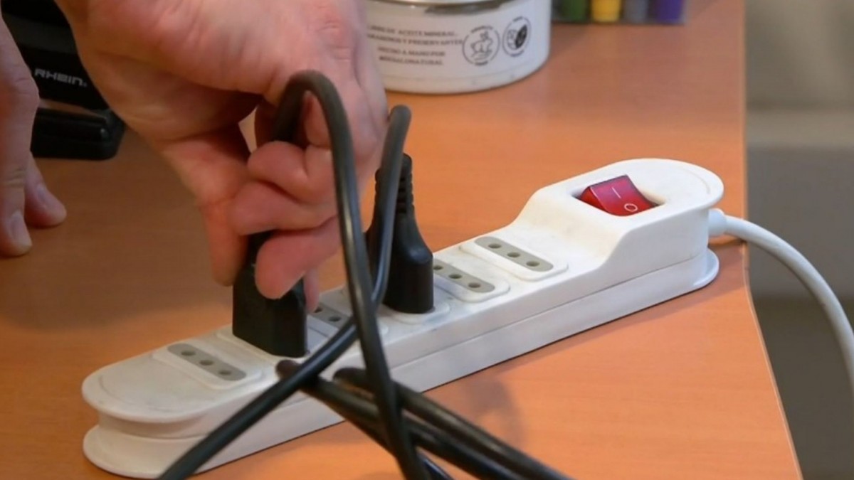 Cortes de luz para este martes 14 de julio: Revisa las 10 comunas de la RM que tendrán interrupciones del servicio