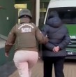 Carabineros detuvo en Independencia a una mujer peruana de 31 años, integrante de la banda Las Seductoras. Era buscada por suministrar drogas sin consentimiento y cometer robos con violencia.