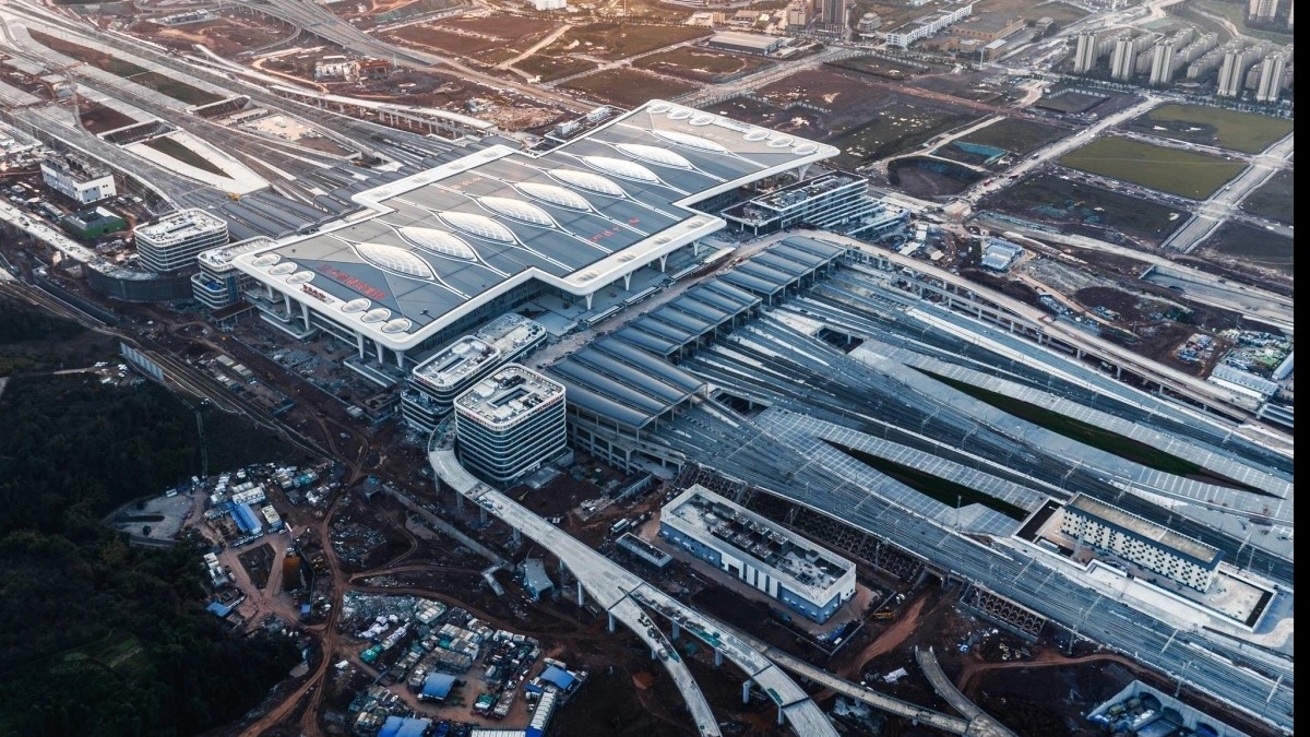 Así es la impresionante estación de trenes más grande del mundo: Tiene una superficie similar a 170 canchas de fútbol