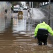 El sistema frontal dejará intensas precipitaciones en la Región Metropolitana. Revisa cuándo comenzará a llover en Santiago y cuánta agua podría caer durante el evento.