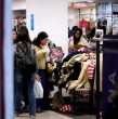 Conoce detalles sobre el remate de productos Corona que se realizará la próxima semana en Santiago. En total, miles de productos serán ofrecidos en diversas categorías.